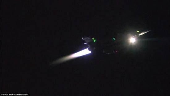 法國(guó)戰(zhàn)機(jī)空襲IS