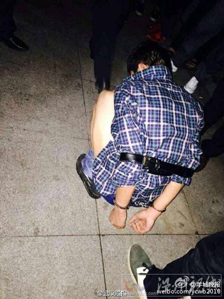 小偷被當場抓住