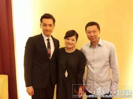 胡歌在日本參加頒獎典禮