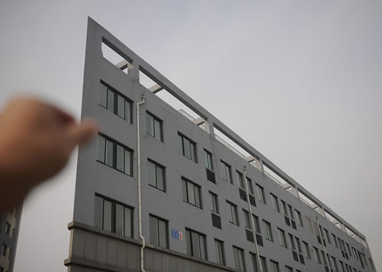 濟(jì)南高樓酷似紙片