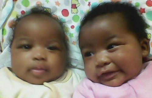女子生三對雙胞胎