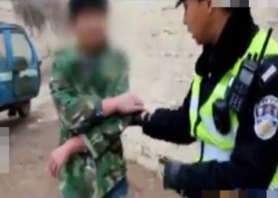 男子無證酒駕被查