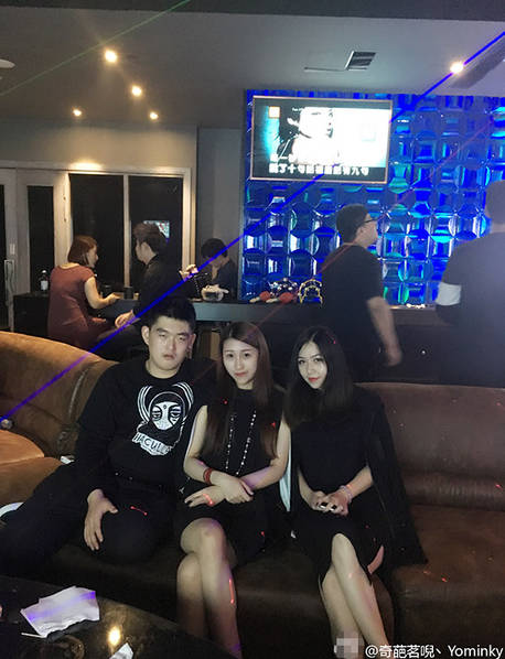 網(wǎng)曝趙本山兒子照