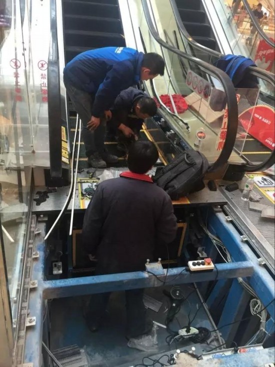 扶梯故障零件亂飛