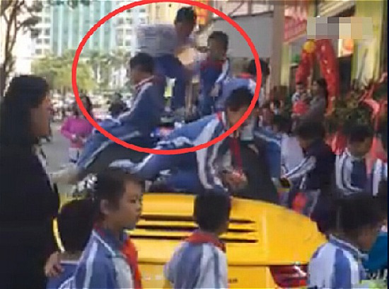 保時捷911成蹦床