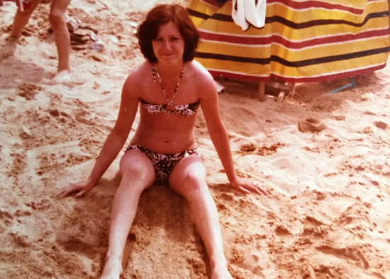 大媽整容成女兒