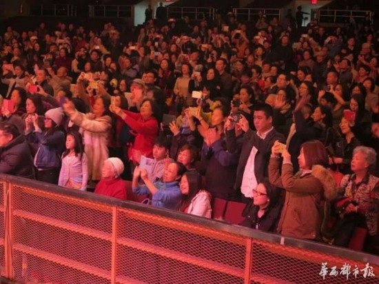 劉曉慶紐約用餐