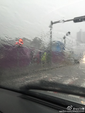 快訊：颮線掃過廣東珠三角地區