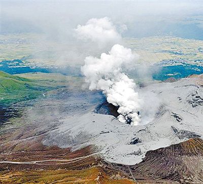 日本強震火山噴發