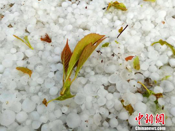 南江縣下冰雹