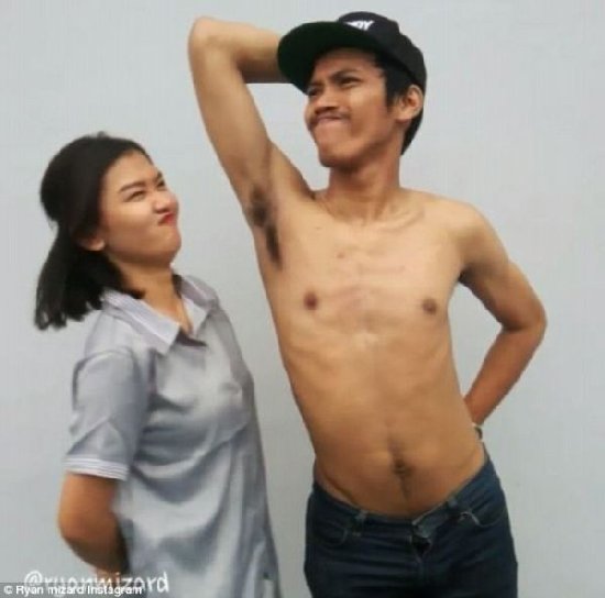 情侶聞腋下風潮