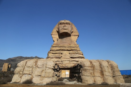 山寨獅身人面被拆