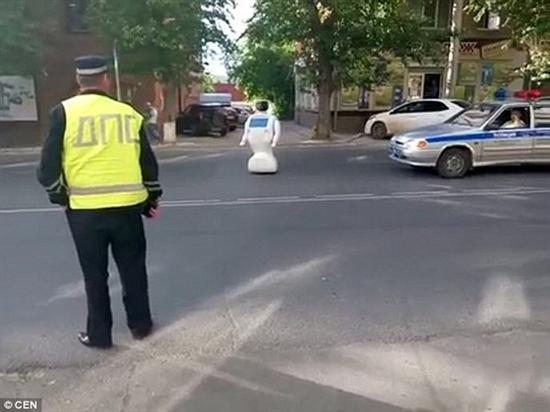 機器人逃出實驗室