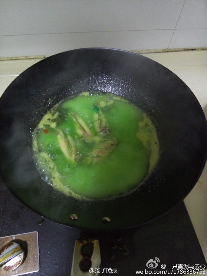 網友發明五彩雞翅