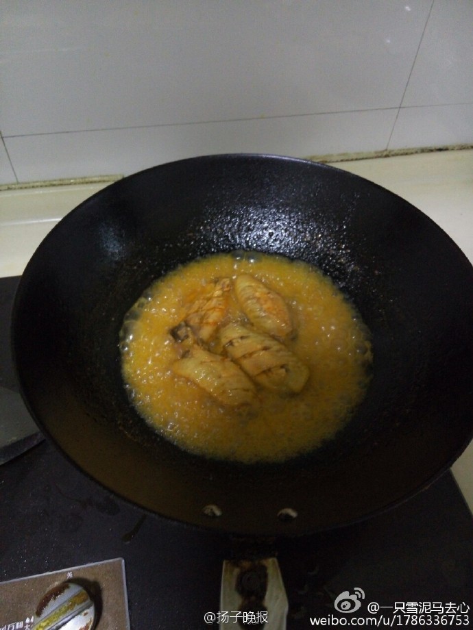 網友發明五彩雞翅