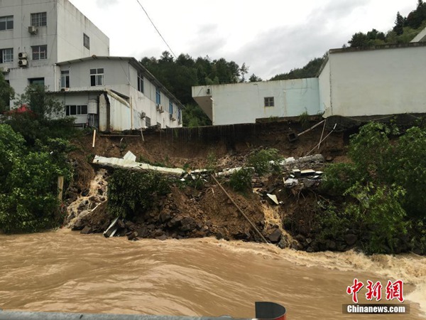 溫州臺(tái)風(fēng)災(zāi)情3人死亡2人失蹤 登陸福建的臺(tái)風(fēng)浙江必死人