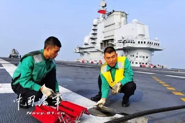 航母男神集體曝光