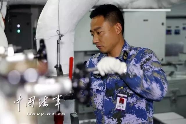 航母男神集體曝光