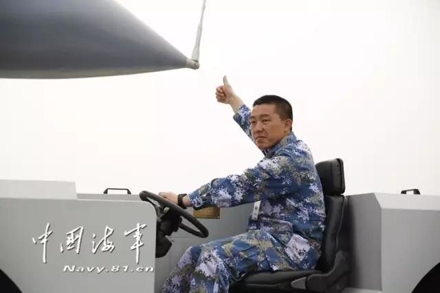 航母男神集體曝光