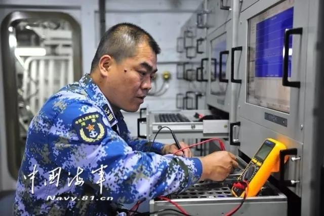 航母男神集體曝光