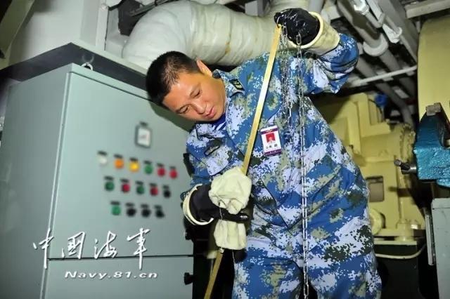 航母男神集體曝光