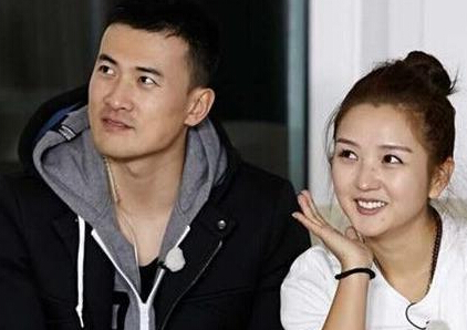 好友確認何潔離婚