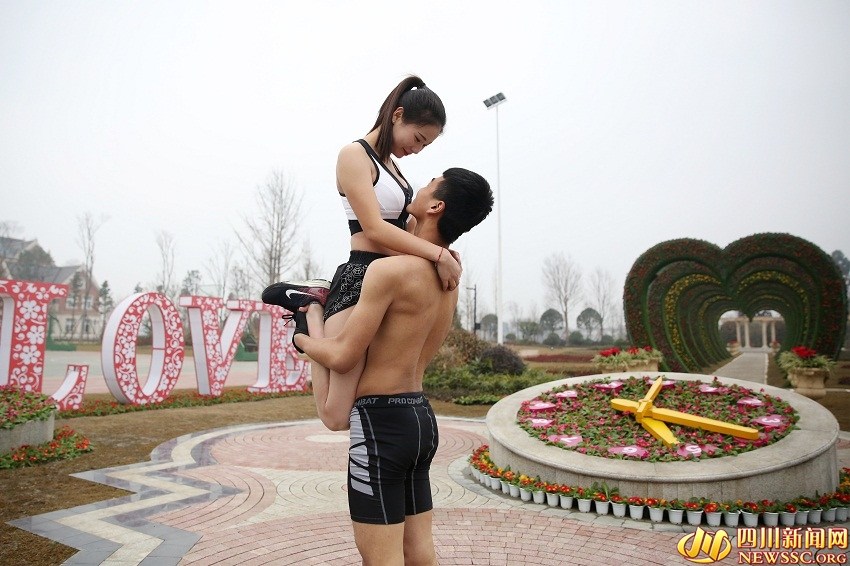 情侶高難度秀恩愛