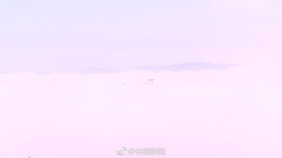 重慶現(xiàn)平流霧美景