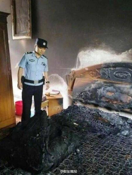 男孩練紅孩兒噴火