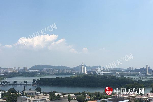 江蘇連續(xù)6天發(fā)布高溫黃色預(yù)警 未來(lái)一周晴熱持續(xù)