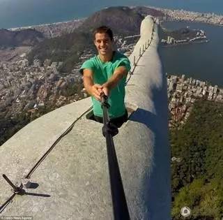 游客懸崖自拍跌落大海溺亡