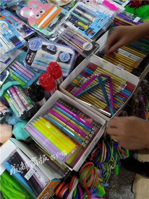 男孩胃里取出磁鐵