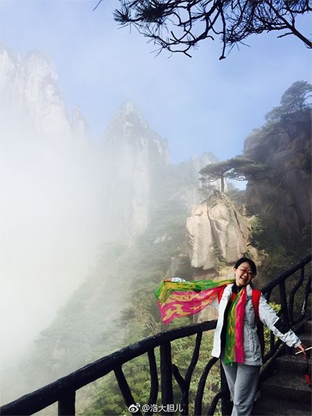 阿姨7條絲巾照相