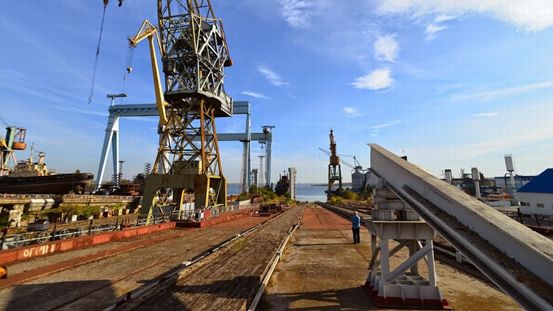 遼寧艦?zāi)锛移飘a(chǎn)