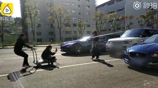 占3條車道拍抖音