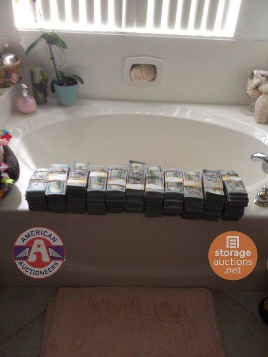 舊保險箱裝580萬