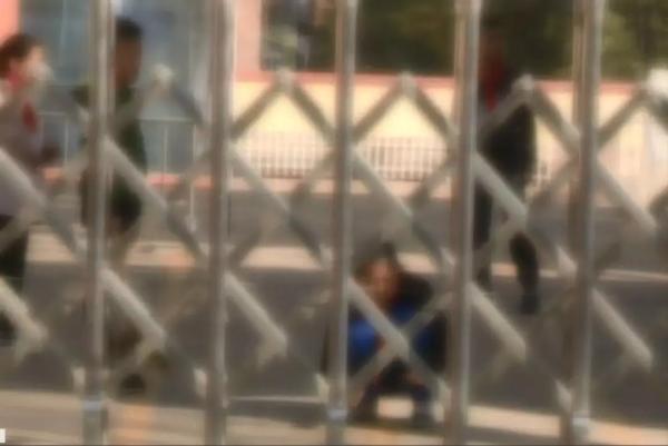 遲到5分鐘罰蹲1天