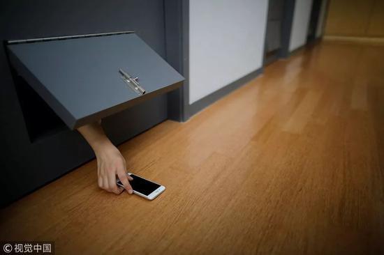 花錢蹲監獄放松