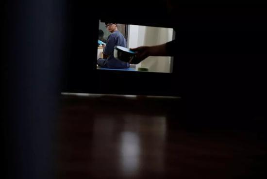 花錢蹲監獄放松