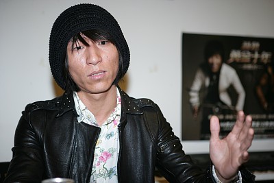 陳羽凡到社區(qū)報道