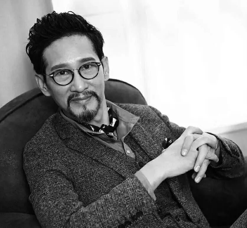 王勁松怒斥演員