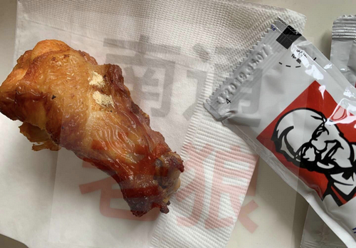 肯德基中吃到白卵 南通肯德基圓融店