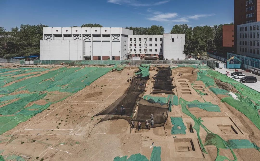 清華驚現(xiàn)95座古墓