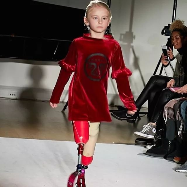 截肢仙女紅遍全球