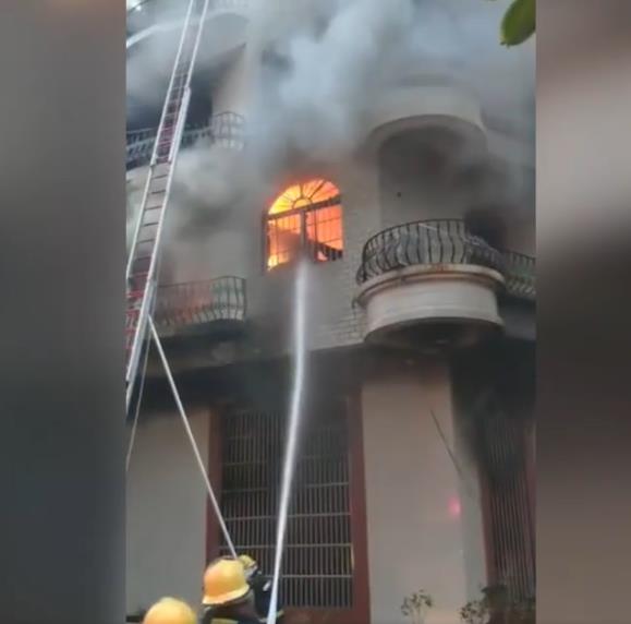 火災事故現場圖片