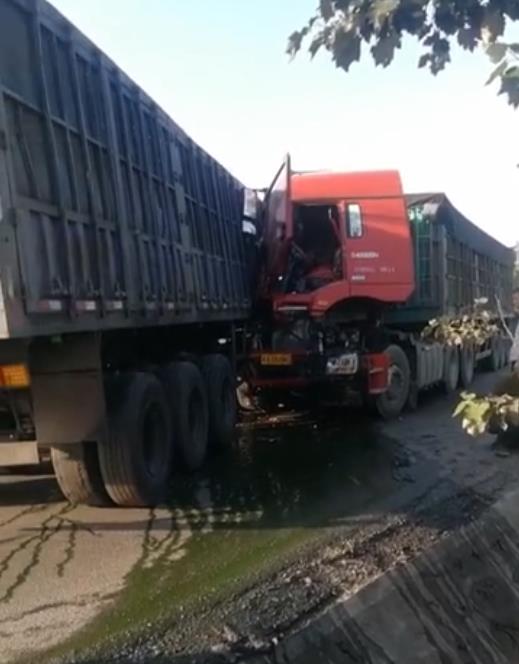 井陘縣天長鎮板橋村加氣站車禍現場