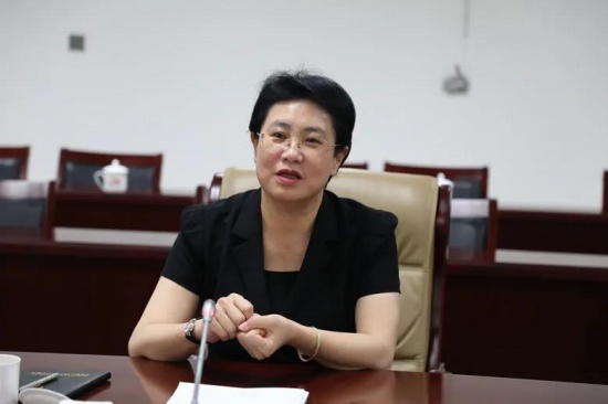 高檔美容奢靡消費的女副部被捕