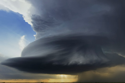 臺風和龍卷風的區(qū)別 臺風和龍卷風哪個厲害