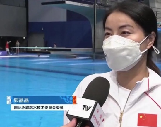 郭晶晶的新工作是給裁判打分