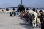 喀布爾機場內仍有5400人等待撤離